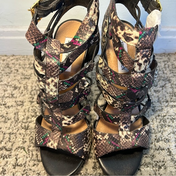 Steve Madden Prefixx Multi-Colored Snakeskin Print Strappy Peep Toe Heels Size 8 - Picture 7 of 15